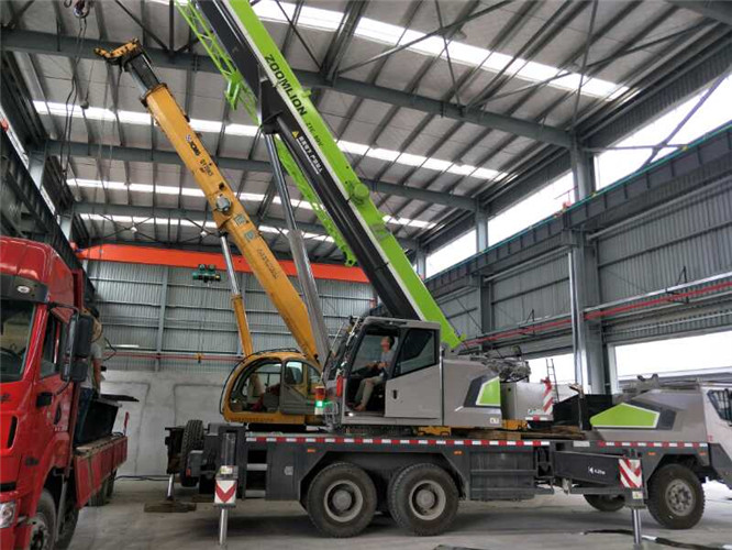 兰山区高空车出租需要注意哪些安全事项？